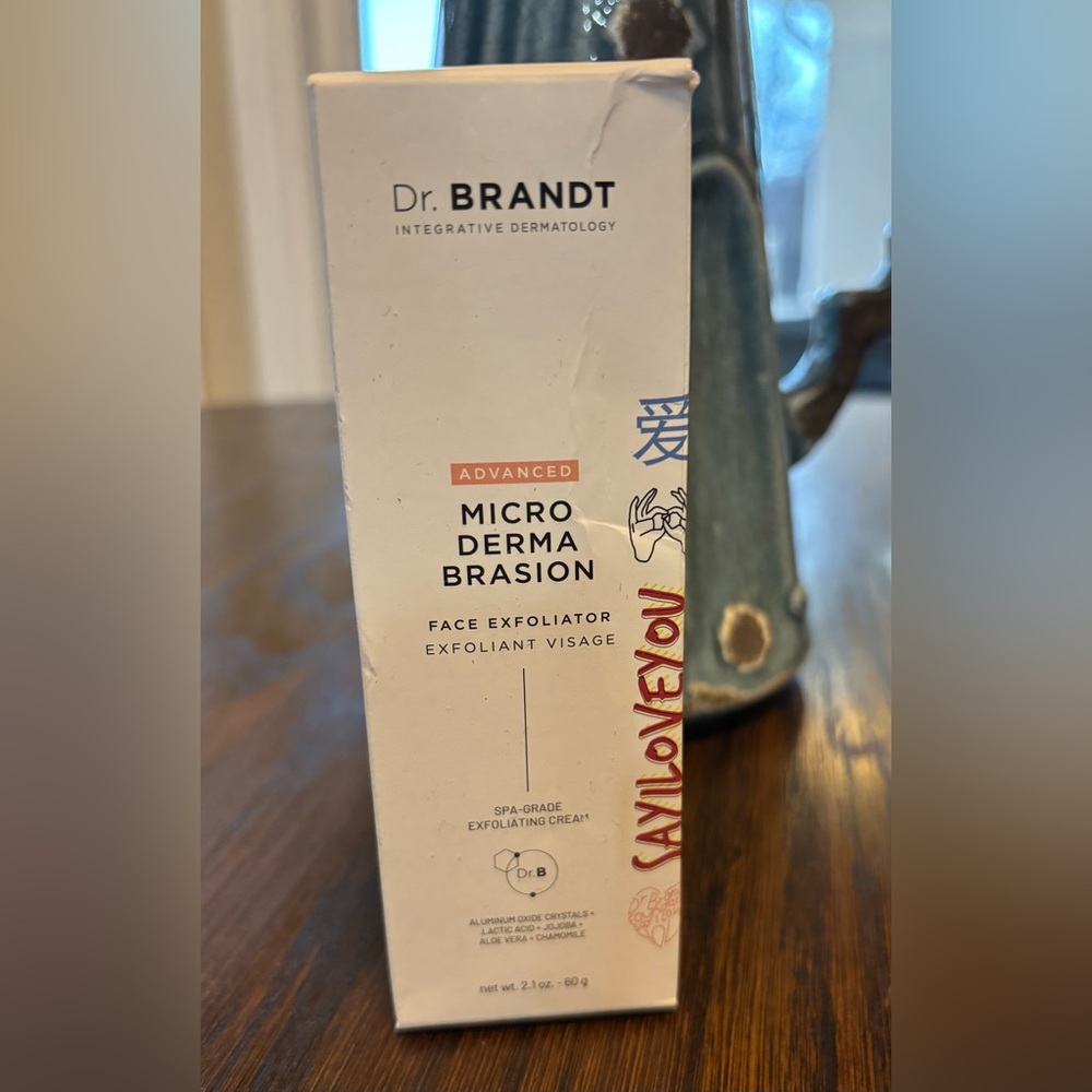 Dr. Brandt Advanced Microdermabrasion Exfoliator - White